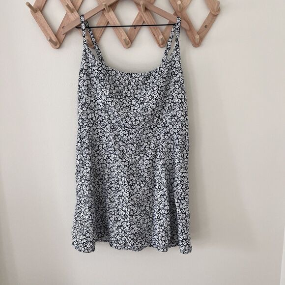 Old Navy Blue And White Smocked Back Spaghetti Strap Floral Sun Dress NWT- Large - Picture 1 of 4